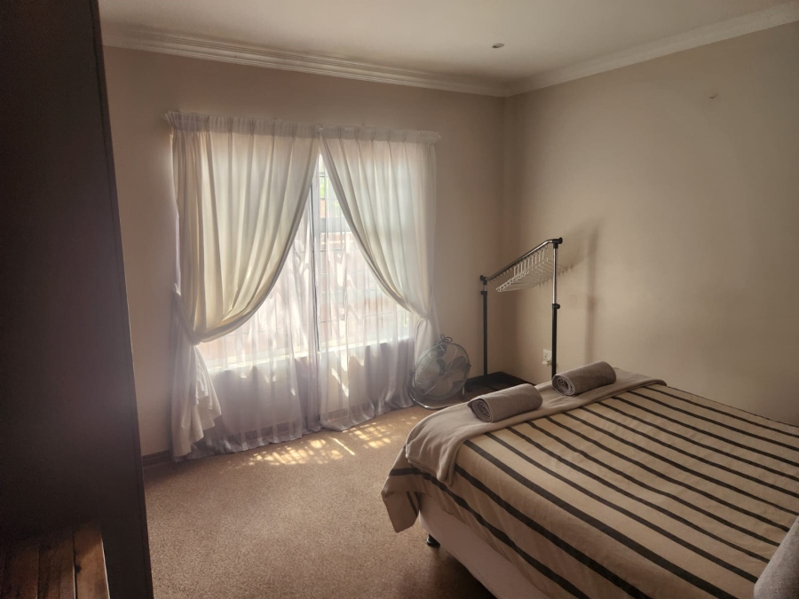 To Let 3 Bedroom Property for Rent in Pentagon Park Free State